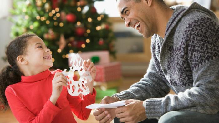 christmas eco friendly holidays snowflakes family activity