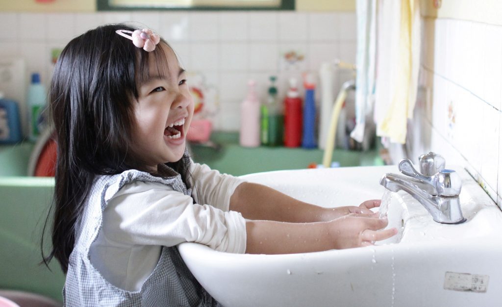 Aikawa Ke Photo Hand Washing Cropped 2014-04-05