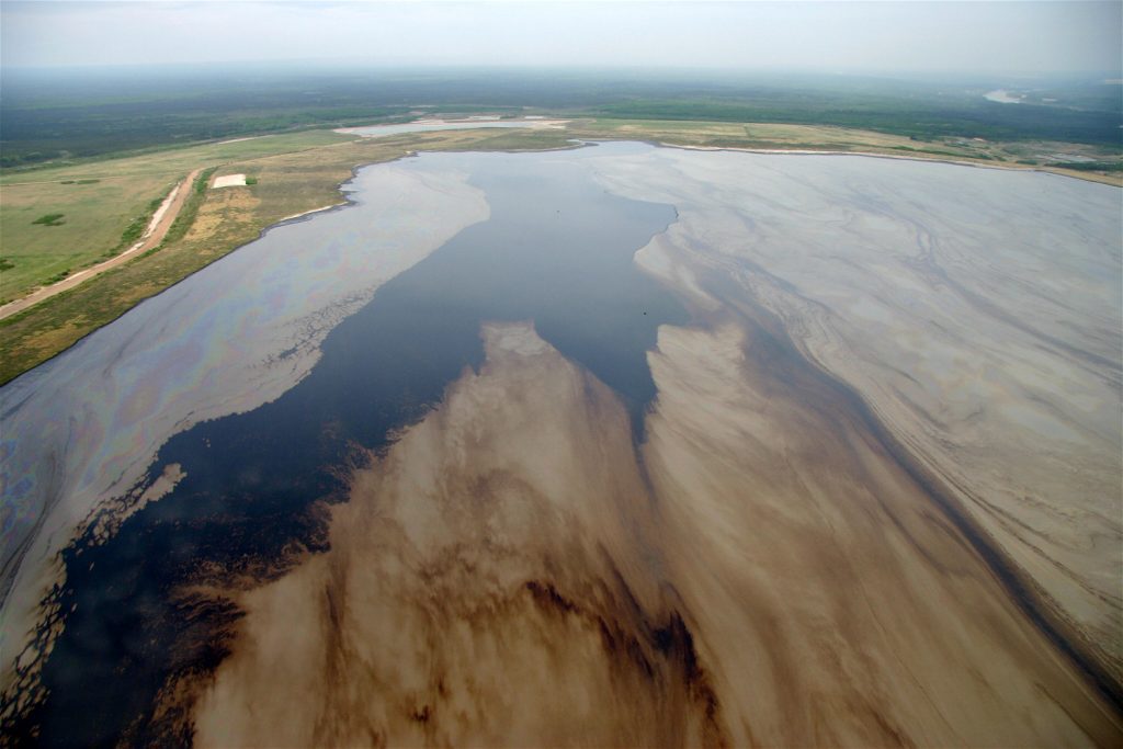 Tailings Photo Credit David Dodge, The Pembina Institute