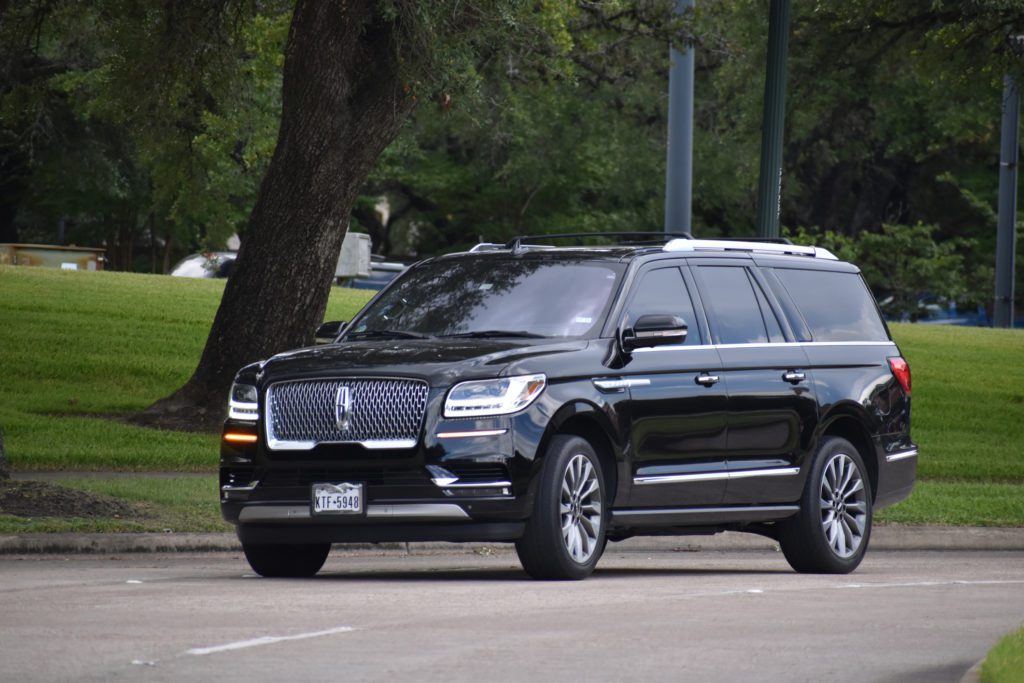 Lincoln Navigator near Hermann Park, Houston TX 2022